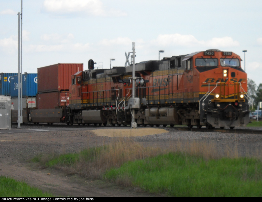 BNSF 7420 West